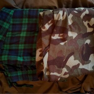 Plaid and Camouflage Pajama Pants bundle
Of 2 sz xxl